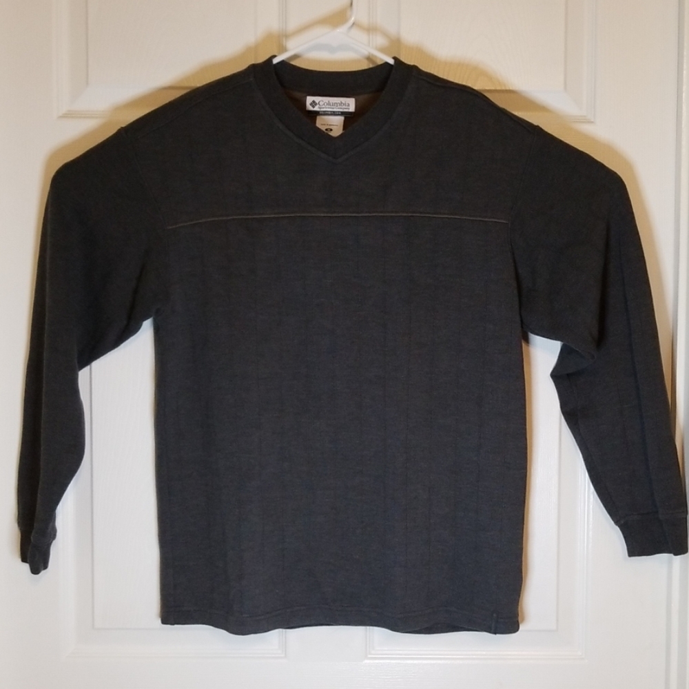 Columbia V-Neck Long sleeve shirt Men's size M